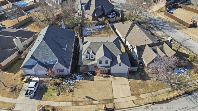 11410 S Mulberry Circle, Jenks, OK 74037