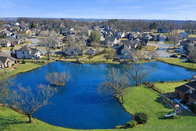 11410 S Mulberry Circle, Jenks, OK 74037