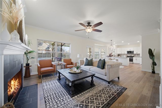 11410 S Mulberry Circle, Jenks, OK 74037