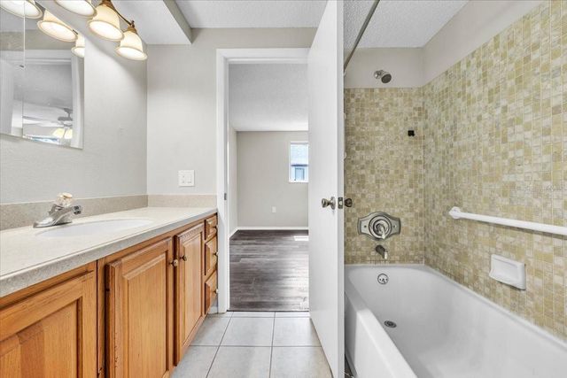 528 MAGNOLIA AVENUE NW, Port Charlotte, FL 33952