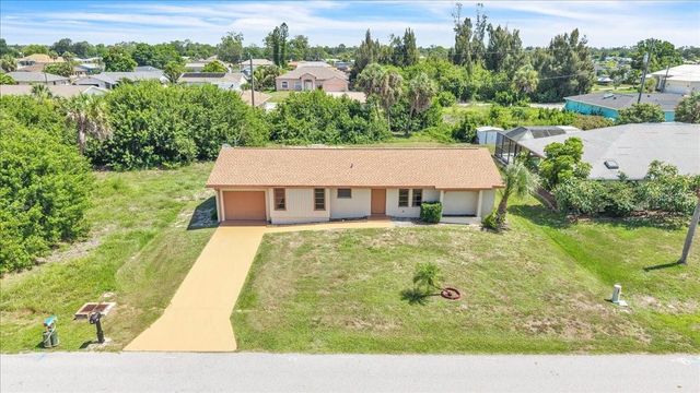 528 MAGNOLIA AVENUE NW, Port Charlotte, FL 33952