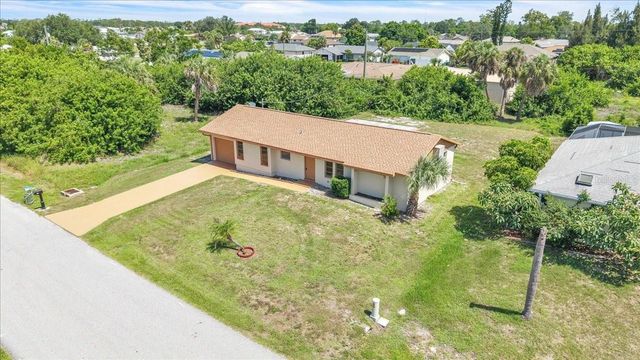 528 MAGNOLIA AVENUE NW, Port Charlotte, FL 33952