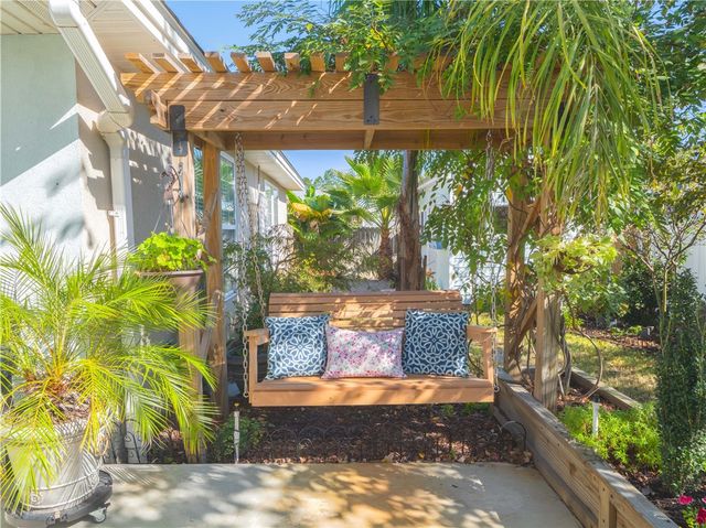 250 S Teakwood Court, Brunswick, GA 31525