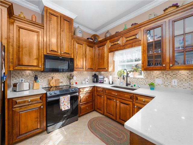 250 S Teakwood Court, Brunswick, GA 31525