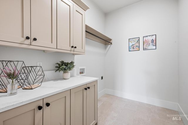 435 S Diesel Way, Boise, ID 83716