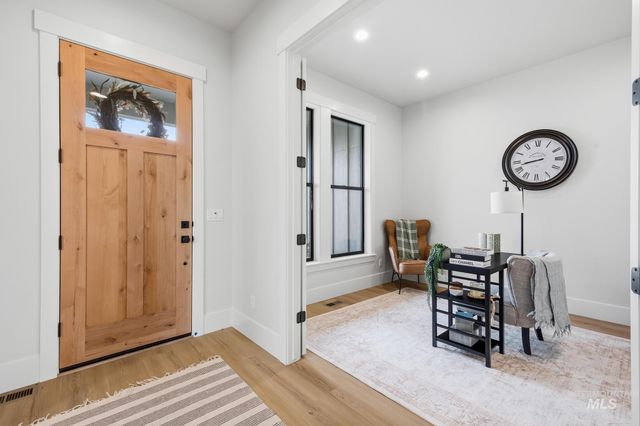 435 S Diesel Way, Boise, ID 83716
