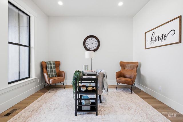 435 S Diesel Way, Boise, ID 83716
