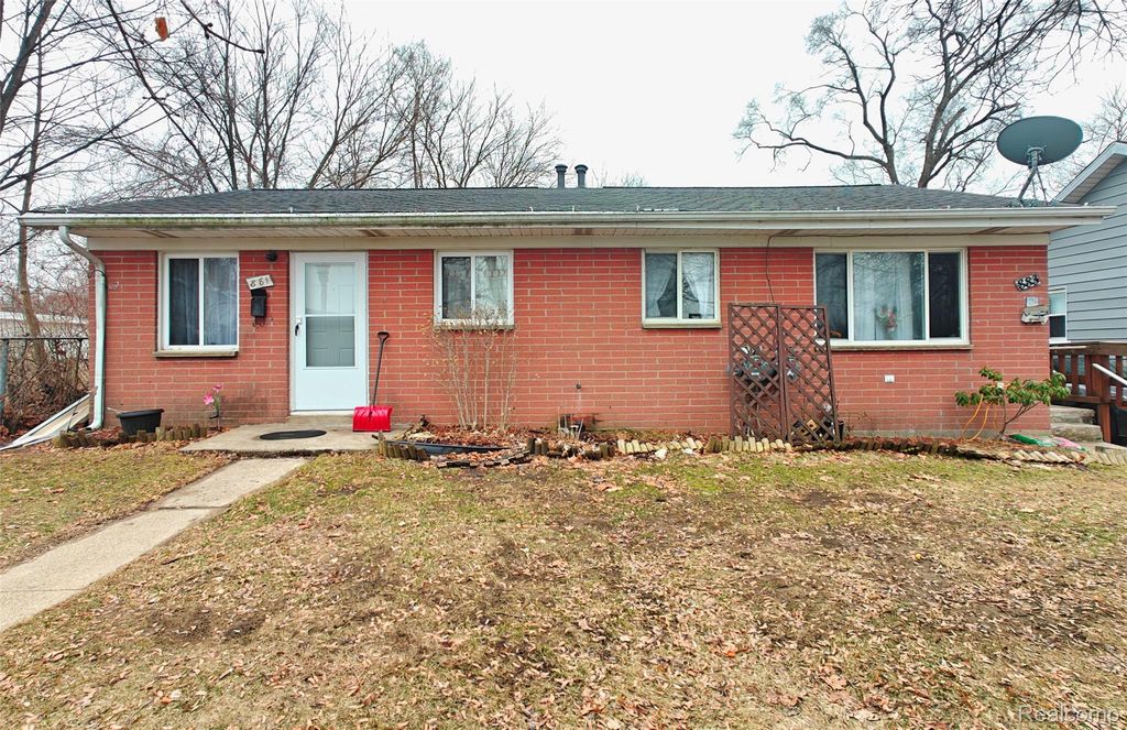 881 Monroe Street, Ypsilanti, MI 48197