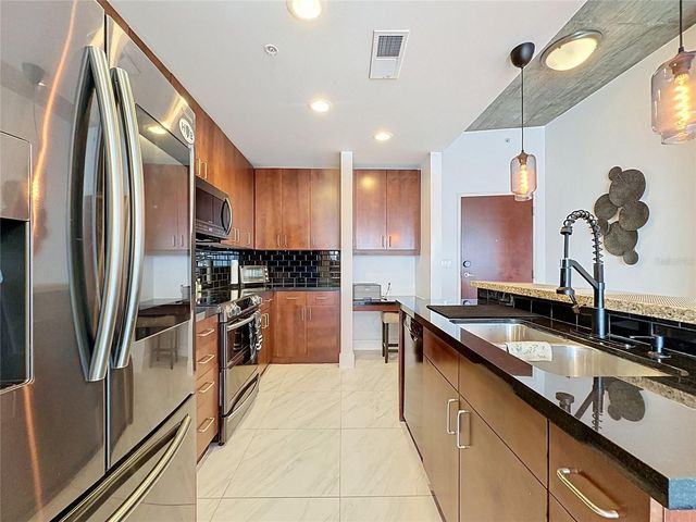 155 S COURT AVENUE 1810, Orlando, FL 32801