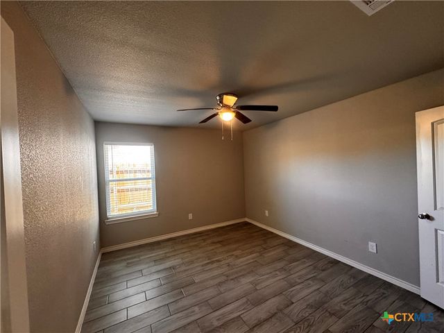 2108 Saulsbury Drive B, Temple, TX 76504