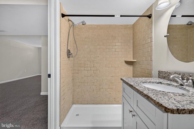 239 SEAMASTER RD, Baltimore, MD 21221