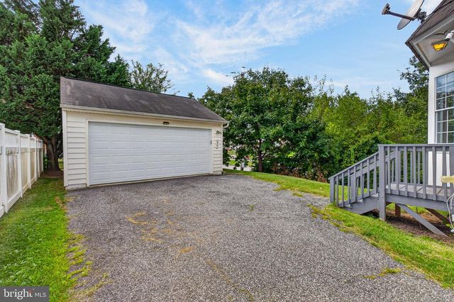 239 SEAMASTER RD, Baltimore, MD 21221