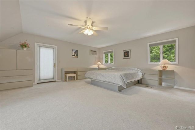 2 Crabtree Lane, Roslyn, NY 11576