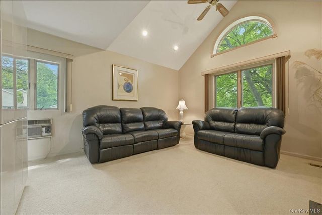 2 Crabtree Lane, Roslyn, NY 11576