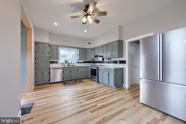 205 E MAIN ST, Terre Hill, PA 17581