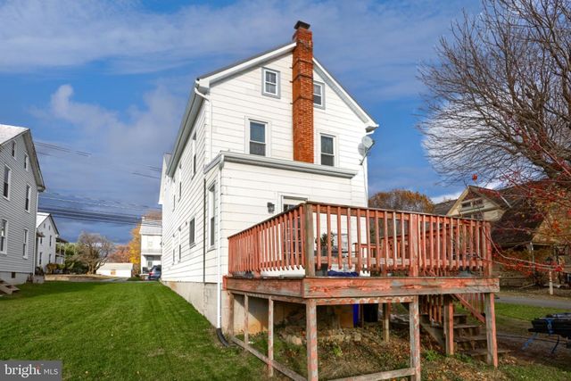 205 E MAIN ST, Terre Hill, PA 17581