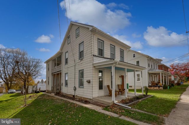 205 E MAIN ST, Terre Hill, PA 17581