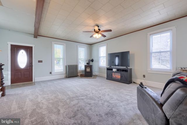 205 E MAIN ST, Terre Hill, PA 17581