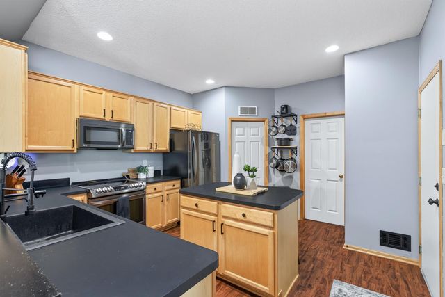 19506 Blue Jay Court 2, Farmington, MN 55024