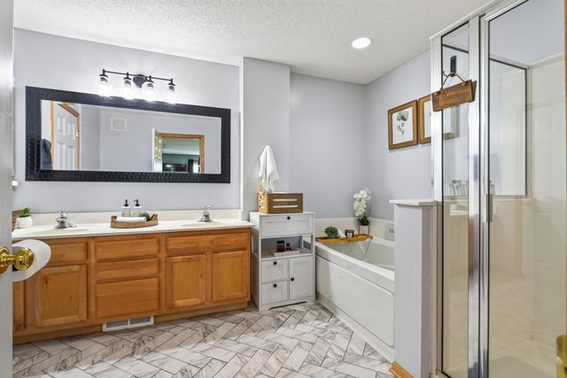 19506 Blue Jay Court 2, Farmington, MN 55024
