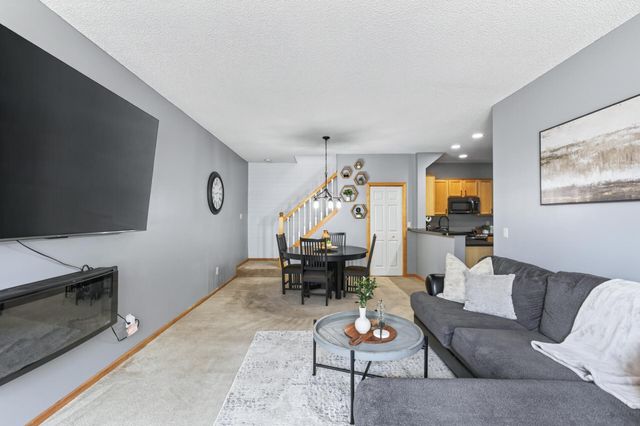 19506 Blue Jay Court 2, Farmington, MN 55024