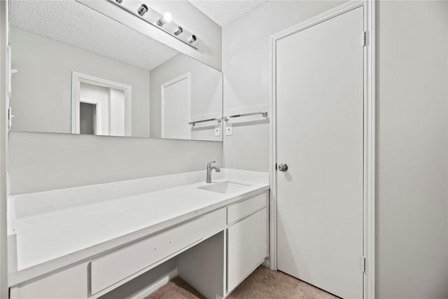 2212 Shadowdale Drive 358, Houston, TX 77043