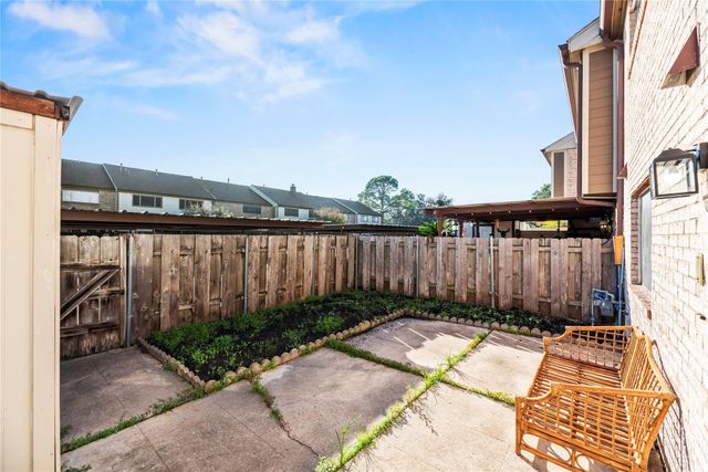 2212 Shadowdale Drive 358, Houston, TX 77043