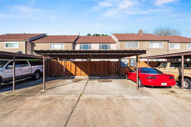 2212 Shadowdale Drive 358, Houston, TX 77043
