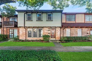 2212 Shadowdale Drive 358, Houston, TX 77043