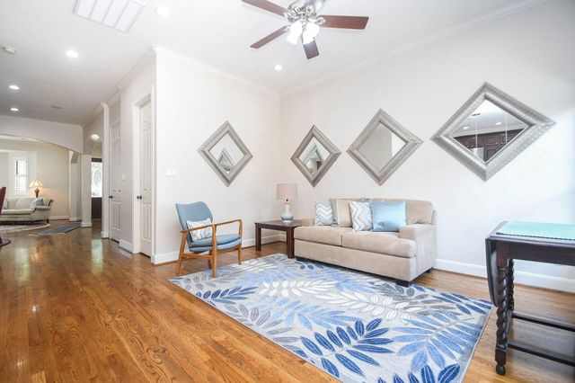 3322 Crosspark Place, Houston, TX 77007