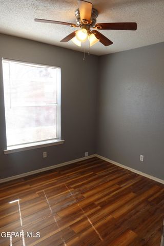 5732 GREEN CASTLE Road, El Paso, TX 79932