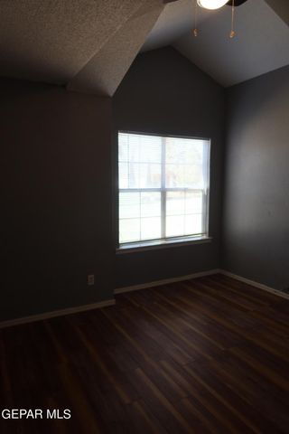 5732 GREEN CASTLE Road, El Paso, TX 79932