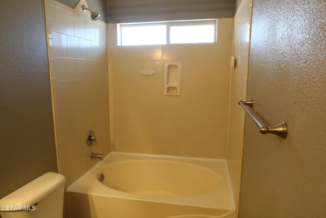 5732 GREEN CASTLE Road, El Paso, TX 79932