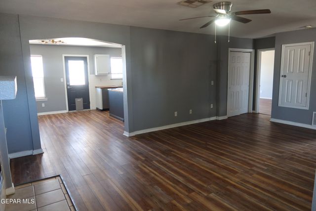 5732 GREEN CASTLE Road, El Paso, TX 79932
