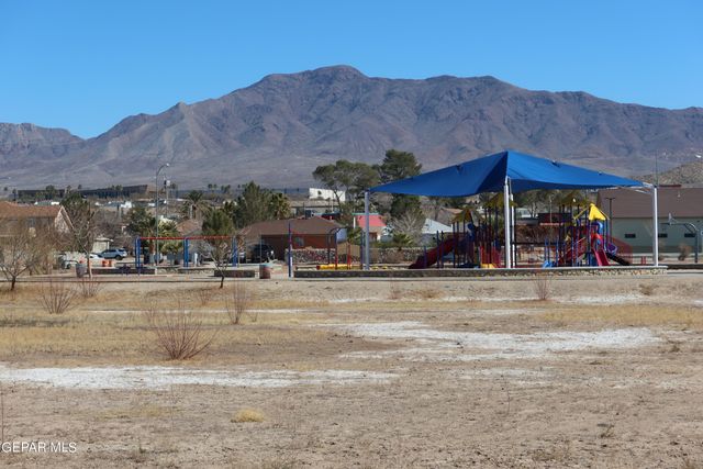 5732 GREEN CASTLE Road, El Paso, TX 79932