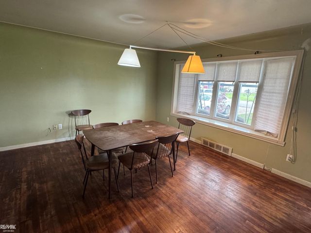 13346 Ledwon Street, Shelby Twp, MI 48315