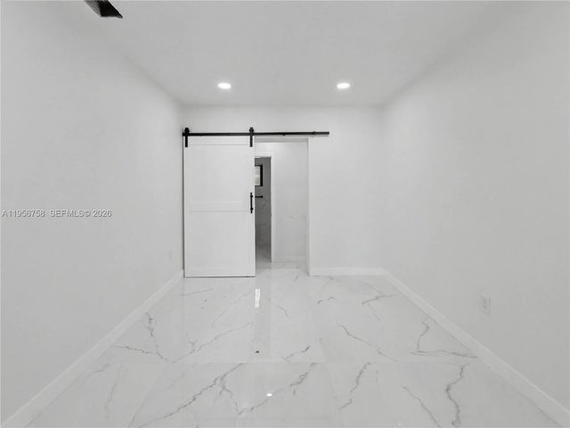 2490 SW 17th St, Miami, FL 33145