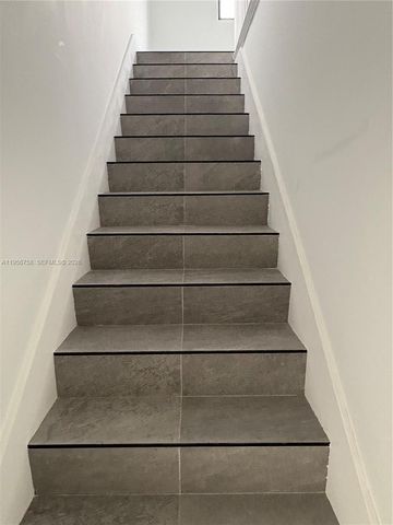 2490 SW 17th St, Miami, FL 33145