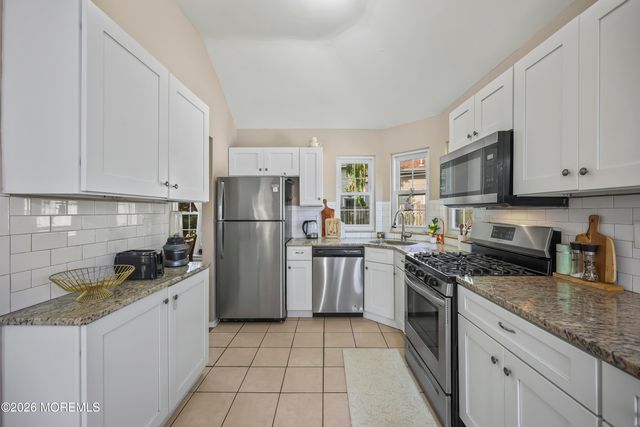 109 Kentucky Way, Freehold, NJ 07728