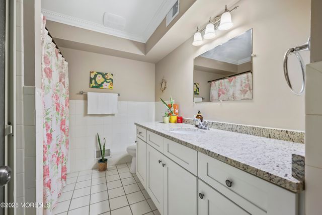 109 Kentucky Way, Freehold, NJ 07728