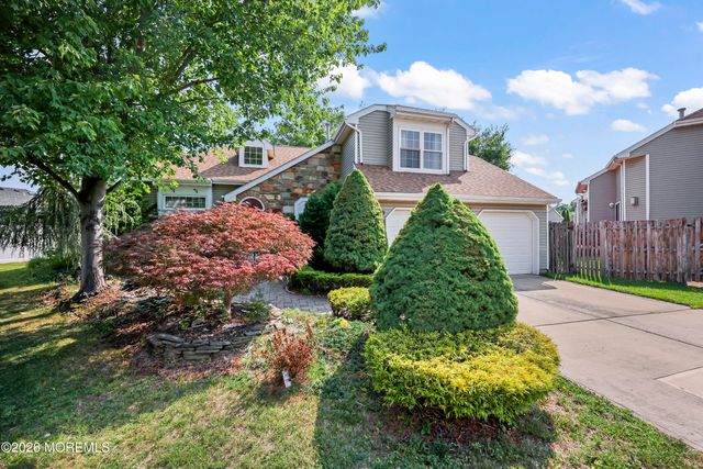 109 Kentucky Way, Freehold, NJ 07728