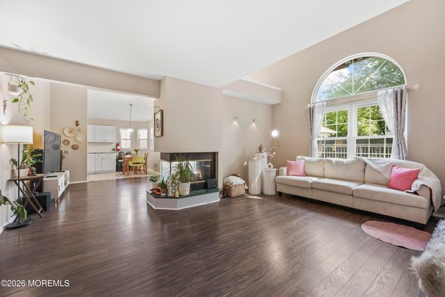 109 Kentucky Way, Freehold, NJ 07728