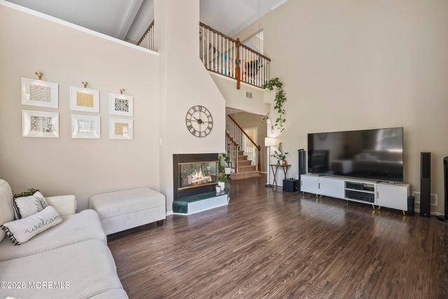 109 Kentucky Way, Freehold, NJ 07728
