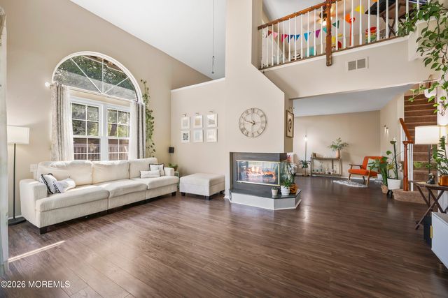 109 Kentucky Way, Freehold, NJ 07728