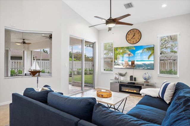 13866 Geranium Place, Wellington, FL 33414