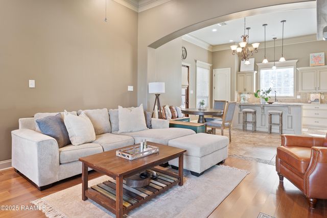 813 Flambant Drive, Broussard, LA 70518