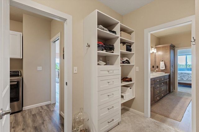 696 W Basalt Ridge Dr, Spokane, WA 99224
