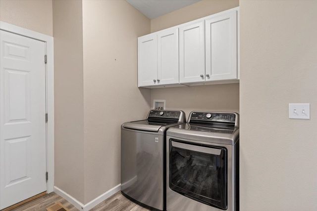 696 W Basalt Ridge Dr, Spokane, WA 99224
