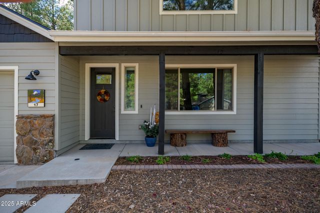17 E Tranquil Lane, Flagstaff, AZ 86001