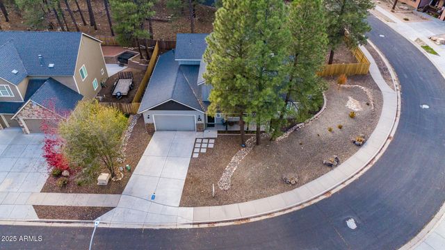 17 E Tranquil Lane, Flagstaff, AZ 86001